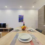 Apartment Modern In Centre Walk To Seafront, Wifi & Ac Sliema