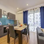 Modern In Centre Walk To Seafront, Wifi & Ac