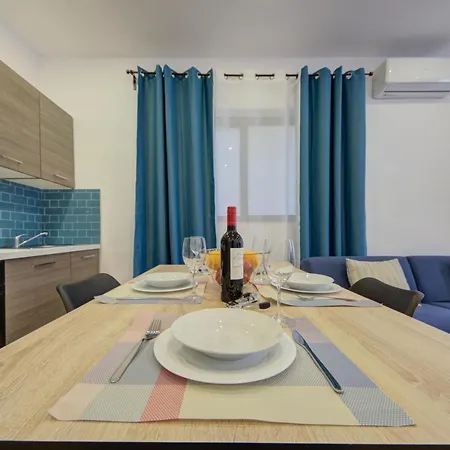 Modern In Centre Walk To Seafront, Wifi & Ac Apartment