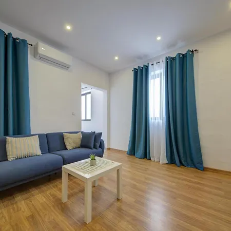 Modern In Centre Walk To Seafront, Wifi & Ac Sliema