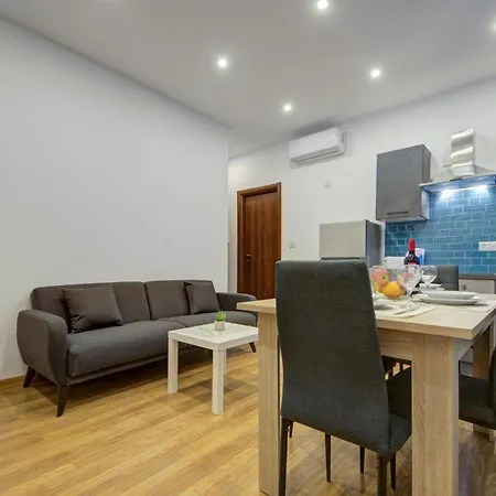 Modern In Centre Walk To Seafront, Wifi & Ac Apartment