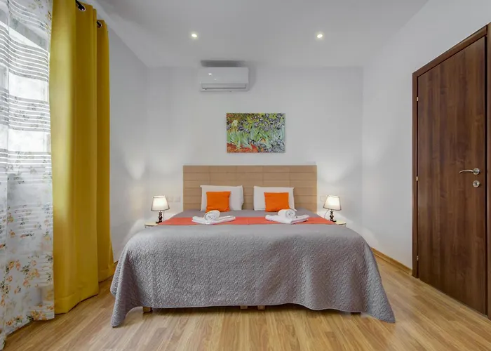 Centre By Shortletsmalta Appartement