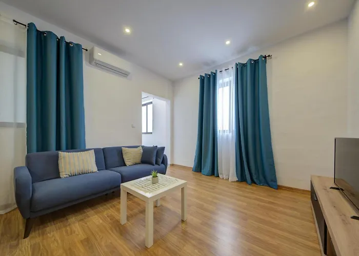 Centre By Shortletsmalta Sliema