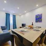 Modern In Centre Walk To Seafront, Wifi & Ac