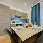 Modern In Centre Walk To Seafront, Wifi & Ac Apartment Sliema