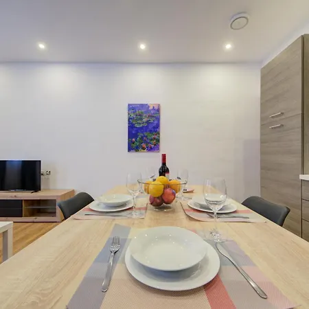 Апартаменты Centre By Shortletsmalta Слима