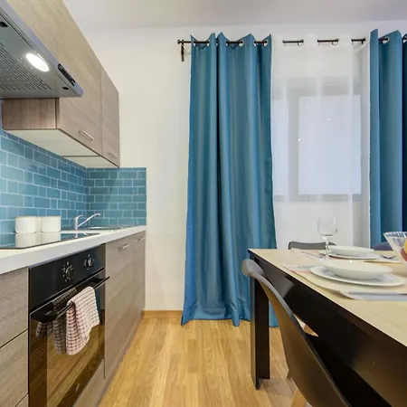 Centre By Shortletsmalta * Слима