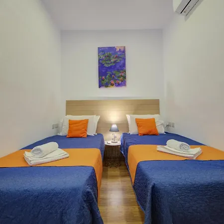 Modern In Centre Walk To Seafront, Wifi & Ac