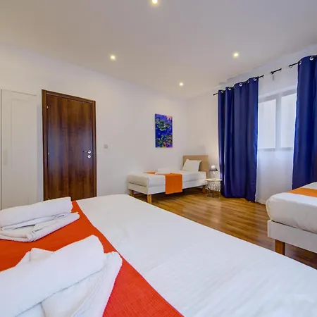 Centre By Shortletsmalta * Слима