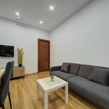 Centre By Shortletsmalta Слима