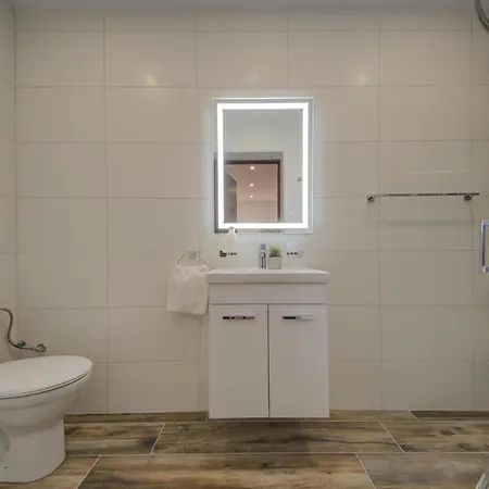 Διαμέρισμα Modern In Centre Walk To Seafront, Wifi & Ac