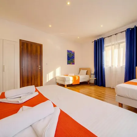 Modern In Centre Walk To Seafront, Wifi & Ac *