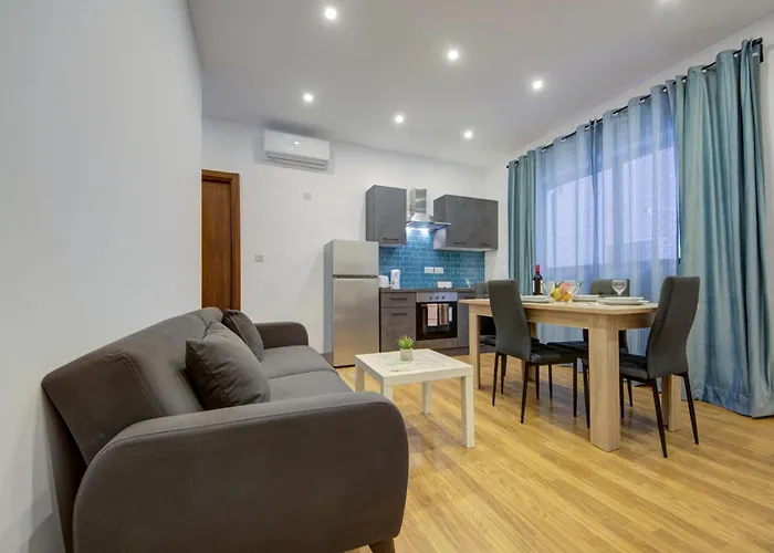 Centre By Shortletsmalta Appartamento *
