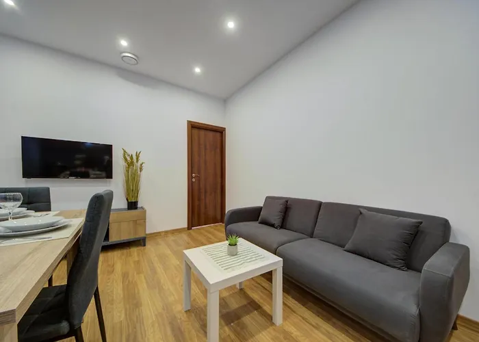 Centre By Shortletsmalta Sliema