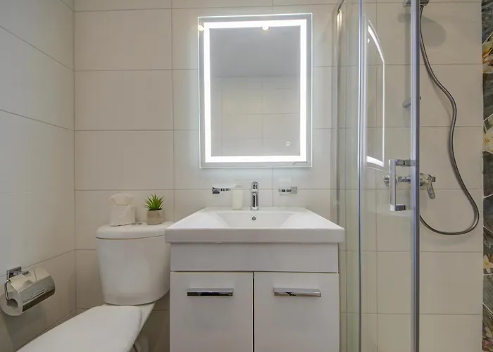 Centre By Shortletsmalta Sliema